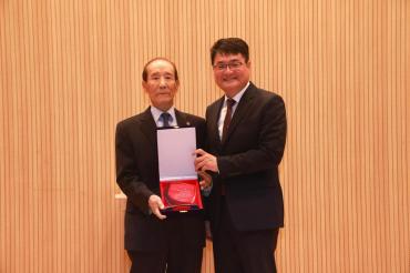 대한노인회 동구지회장 이취임식의 사진