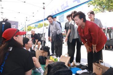 피지컬 비치 대회의 사진