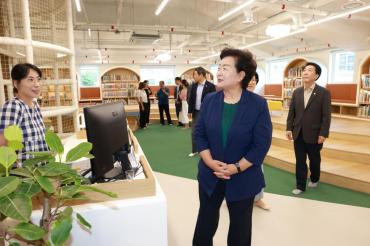 제1호 동 평생학습센터 현판식의 사진