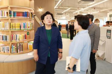 제1호 동 평생학습센터 현판식의 사진