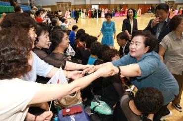 동구청장배 생활체육 댄스스포츠대회의 사진