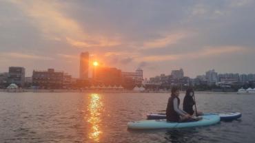 동구청년센터 패들보드 프로그램의 사진