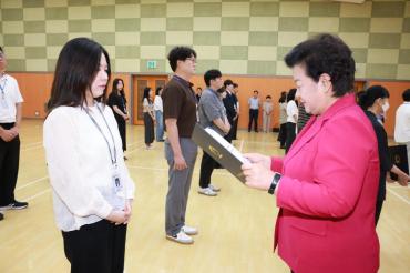 하반기 6급 이하 임용장 수여식의 사진