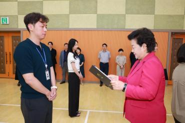 하반기 6급 이하 임용장 수여식의 사진