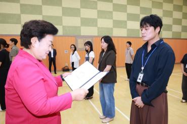 하반기 6급 이하 임용장 수여식의 사진