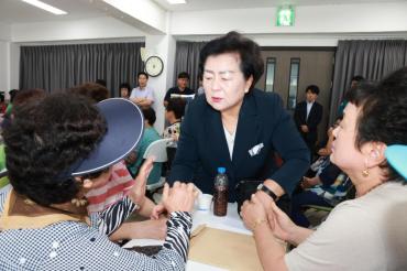 천기옥 동구청장, 방어진활어센터 상인 간담회의 사진