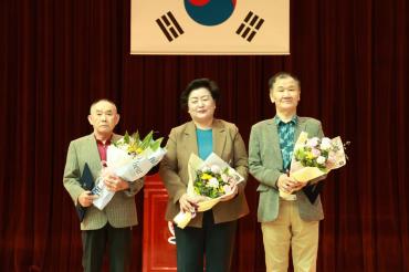 화정동 노인의 날 행사의 사진